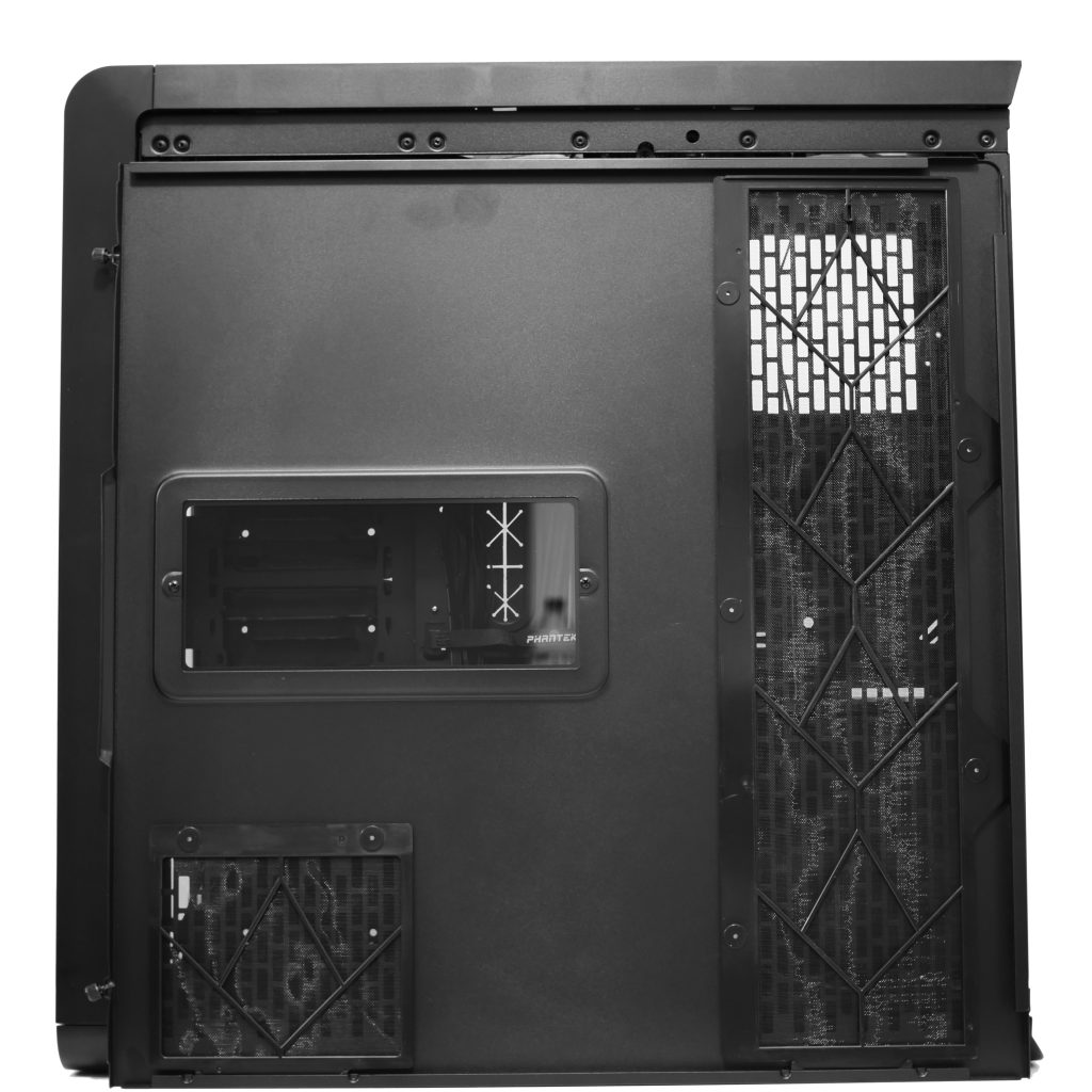 Phanteks Enthoo 719 en test : Un coup de maître ? 3 Phanteks enthoo luxe 2 back panel open