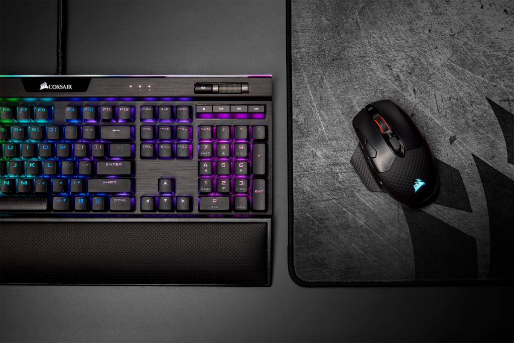 DARK CORE RGB PRO : nouvelle souris chez Corsair 4 Screenshot 2020 04 08 CH 9315411 EU Gallery DARK CORE RGB PRO 18 png Image PNG 1200 × 800 pixels 1