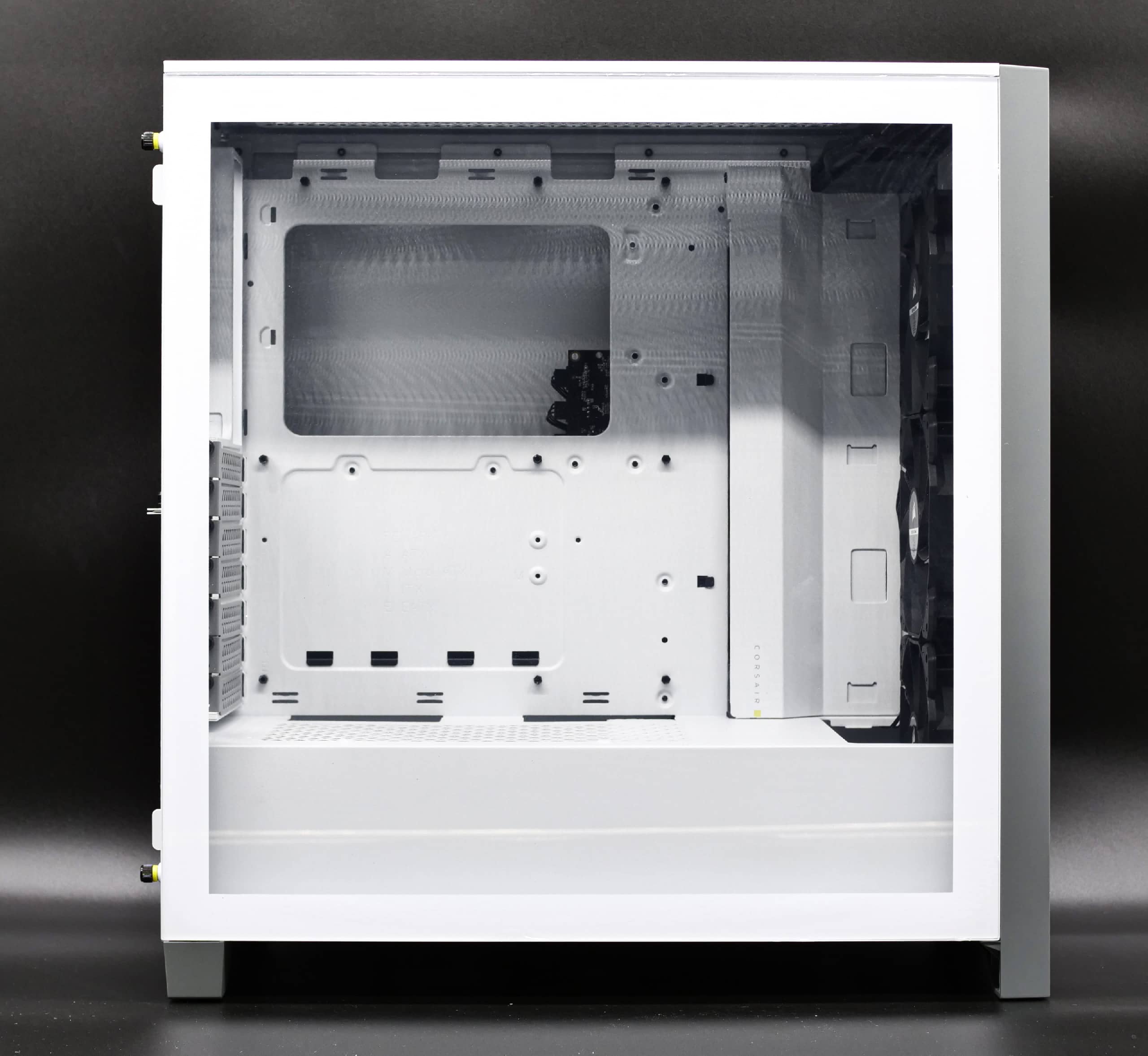 Test du Corsair ICUE 4000X RGB : Beau et efficace ? 3 4000x 7