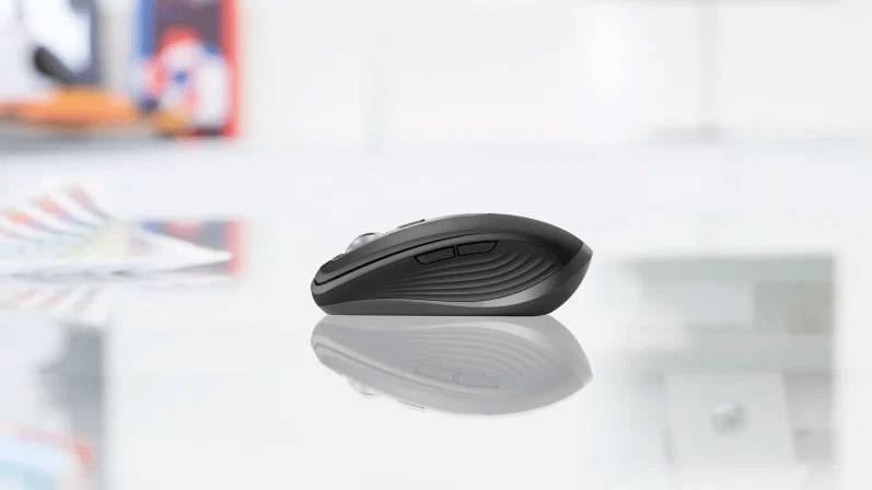 MX Anywhere 3 : nouvelle souris chez Logitech 3 Screenshot 2020 09 21 mx anywhere 3 feature 3 glass desktop webp Image WEBP 797 × 448