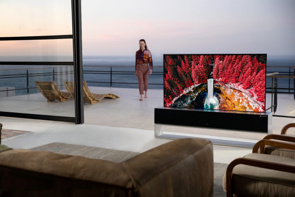 LG SIGNATURE OLED R 01