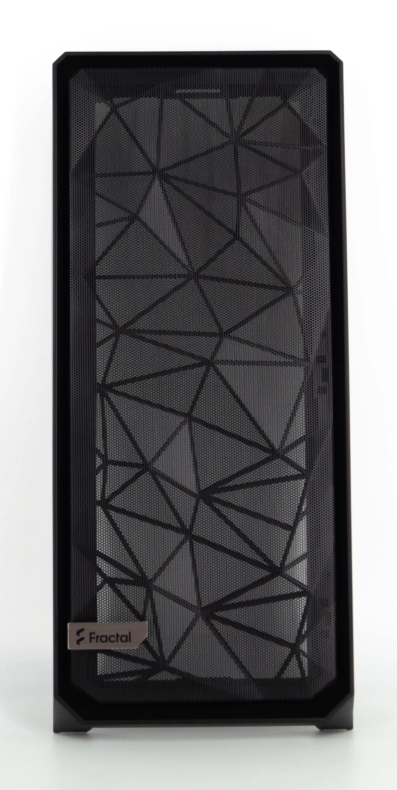 Test du Fractal Meshify 2 XL : un diamant noir dans un écrin d'acier 4 DSC07260 1 scaled