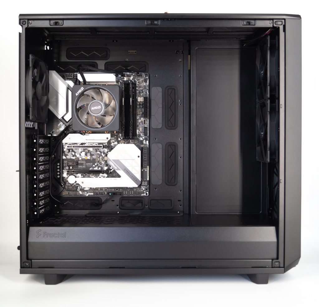 Test du Fractal Meshify 2 XL : un diamant noir dans un écrin d'acier 36 DSC07411