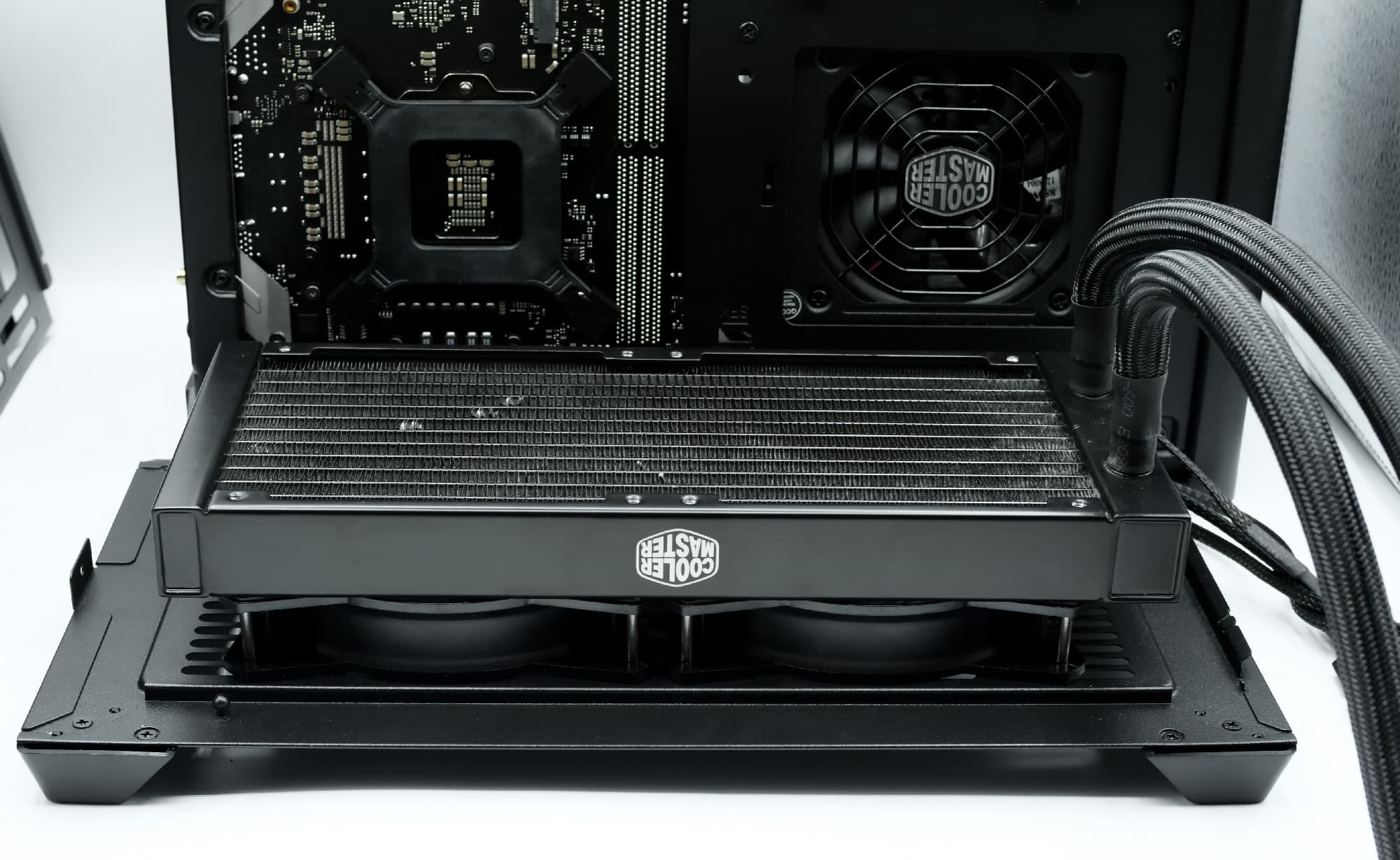 Cooler Master Masterbox NR200P en test 16 NR200P 25 1