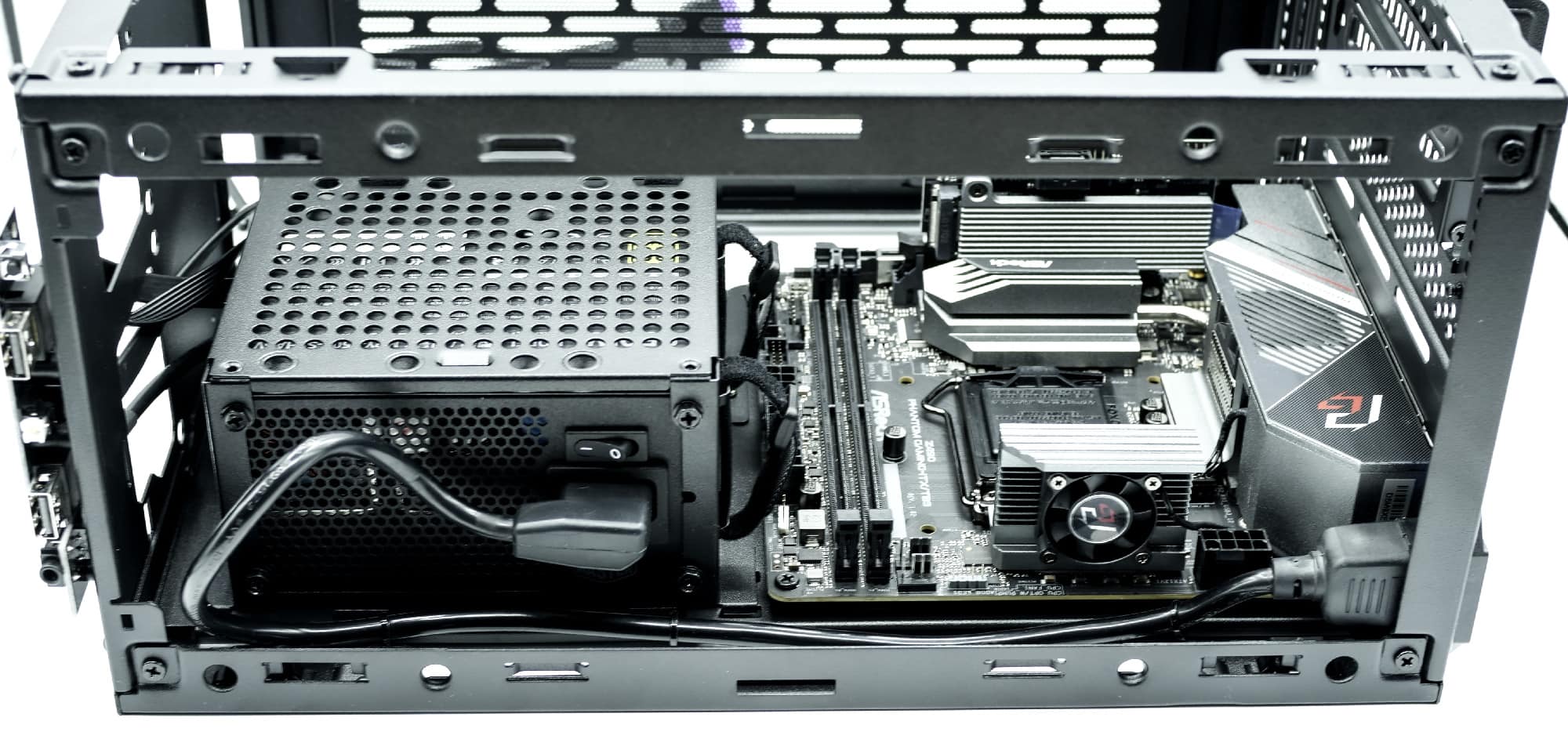 Cooler Master Masterbox NR200P en test 23 NR200P 25 2