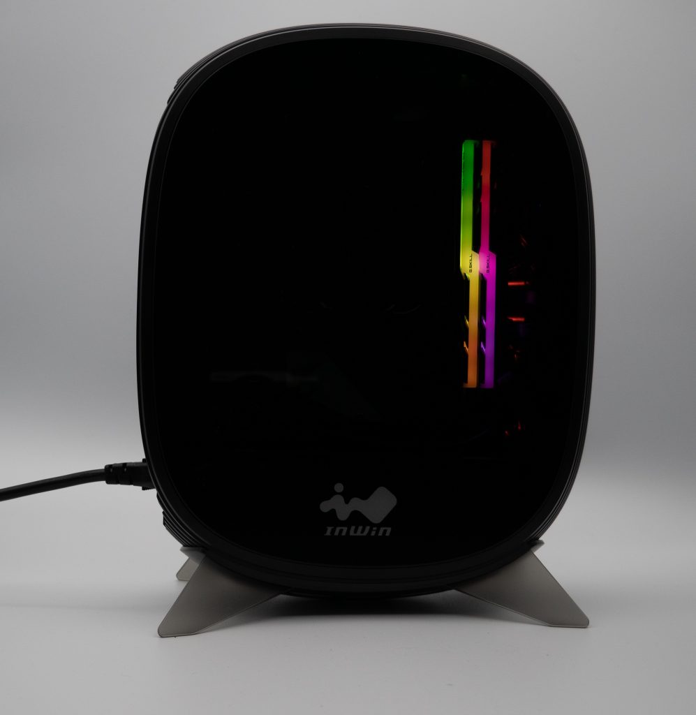 Test de l'ovni InWin B1 18 InWin-B1-config-full-on