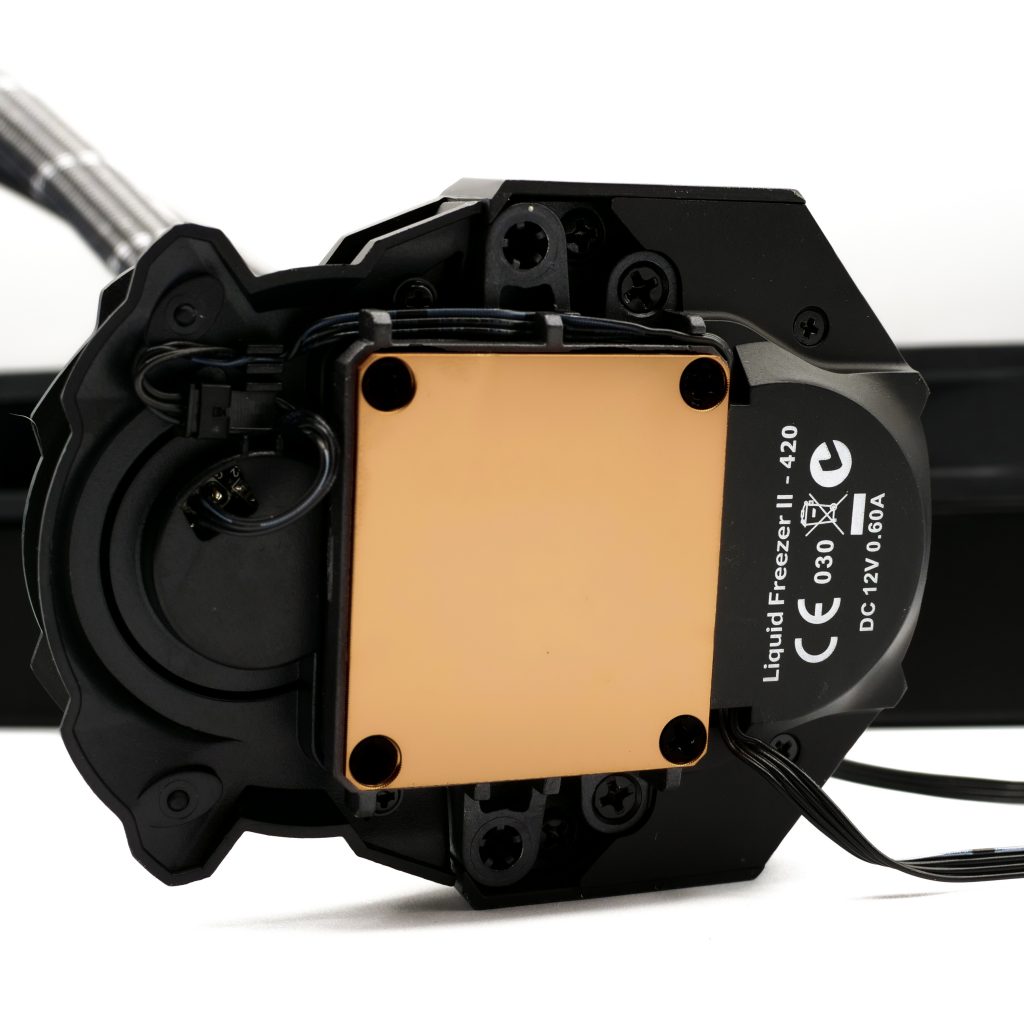 Arctic Liquid Freezer II 420 en test : 12 P1174117