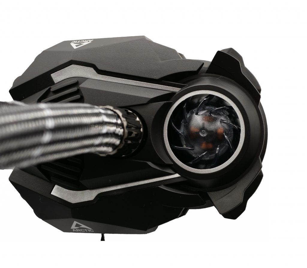 Arctic Liquid Freezer II 420 en test : 10 P1174123