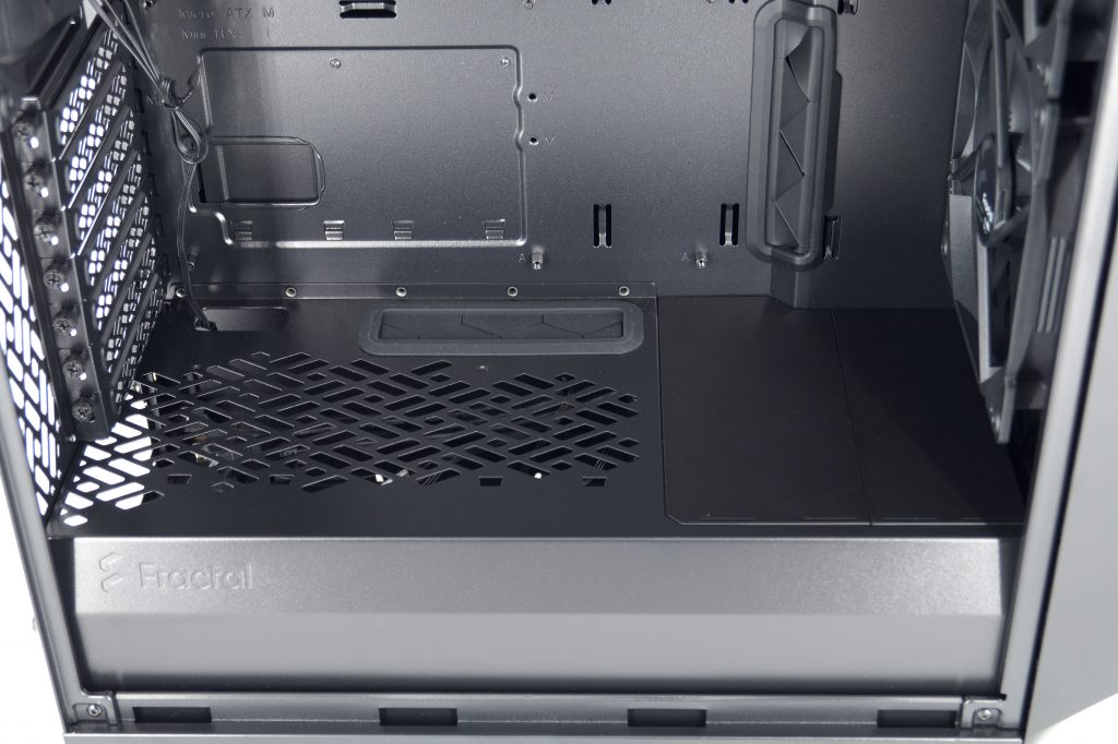 Test du Fractal Meshify 2 Compact 20 DSC08419 1