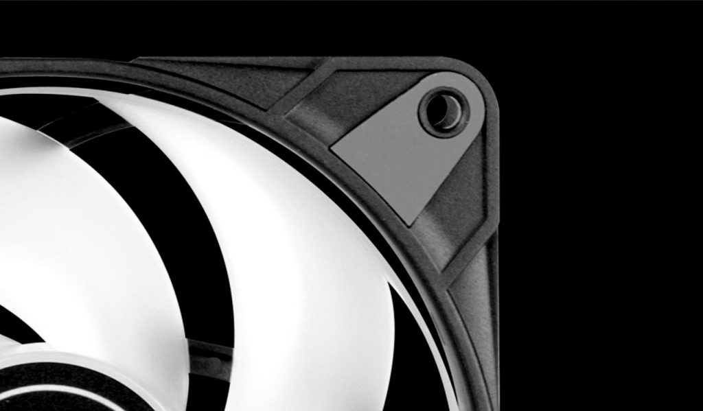 Arctic P12 PWM PST 0 dB : des ventilateurs silencieux 3 P12-PWM-PST-A-RGB-0db-3