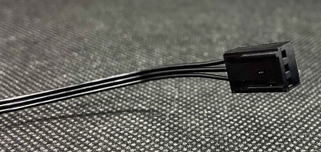 Preview : Ventilateurs Arctic Black série F 12 f8tc-connecteur-1