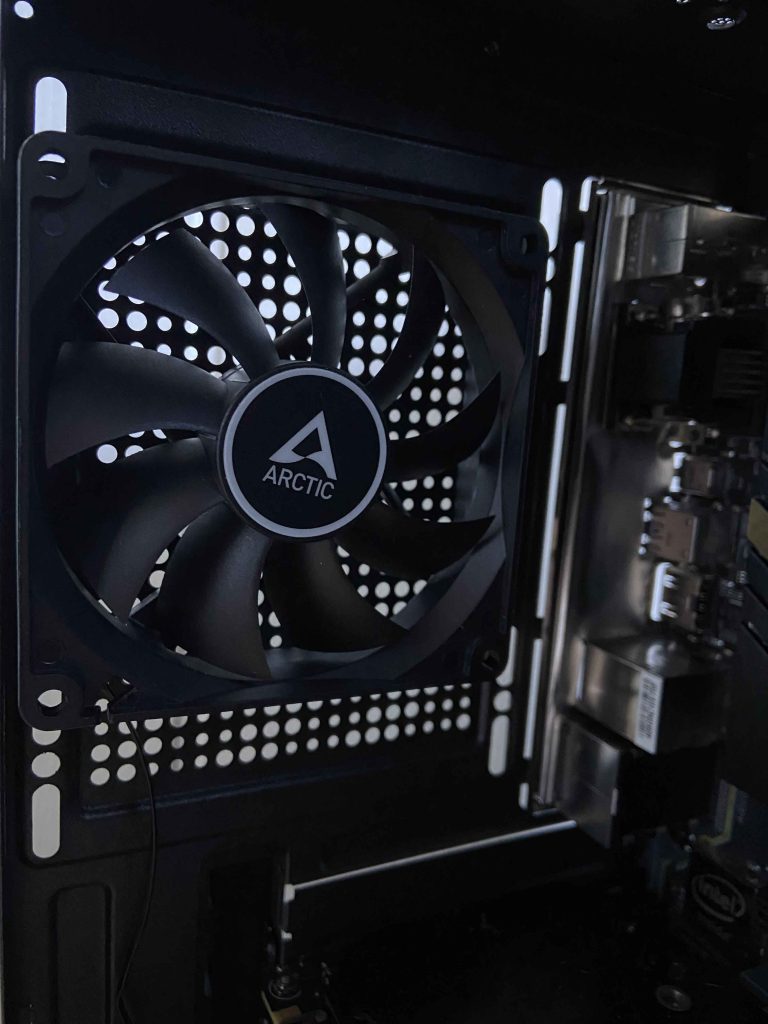 Preview : Ventilateurs Arctic Black série F 14 f9pwmpst-boitier