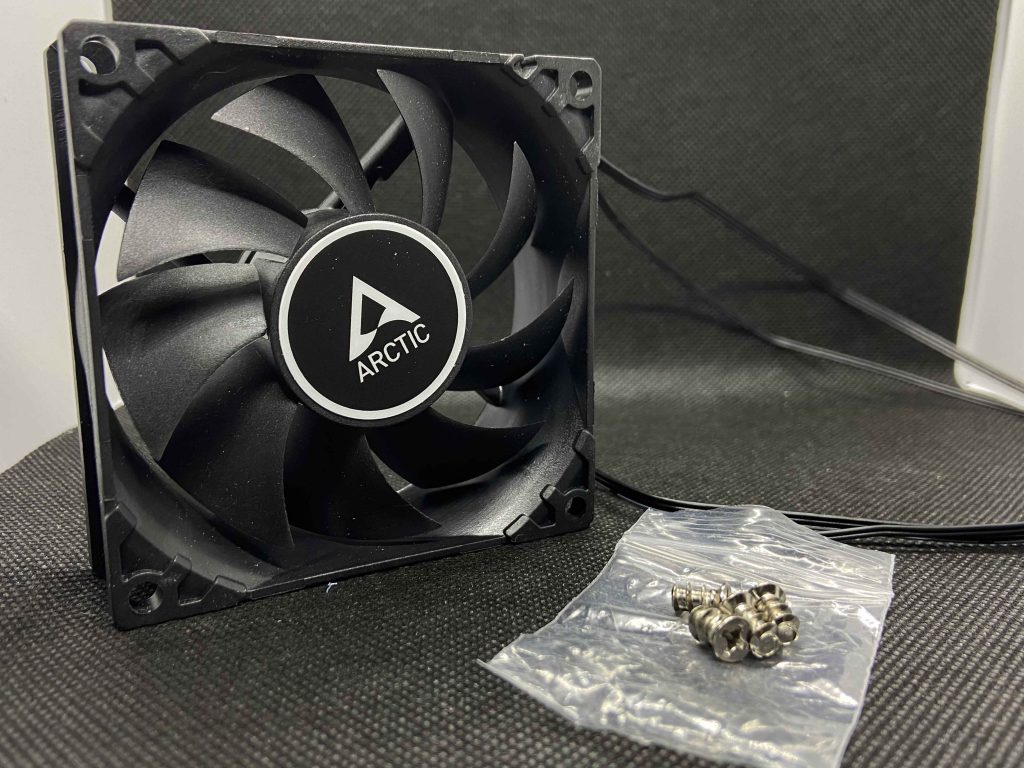 Preview : Ventilateurs Arctic Black série F 11 f8tc-bundle