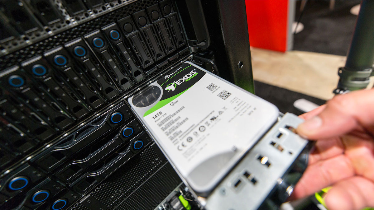 Seagate Mach.2 Exos 2X14 : 14 To à pleine vitesse 3 Seagate-Exos-X14-and-MACH-2-002