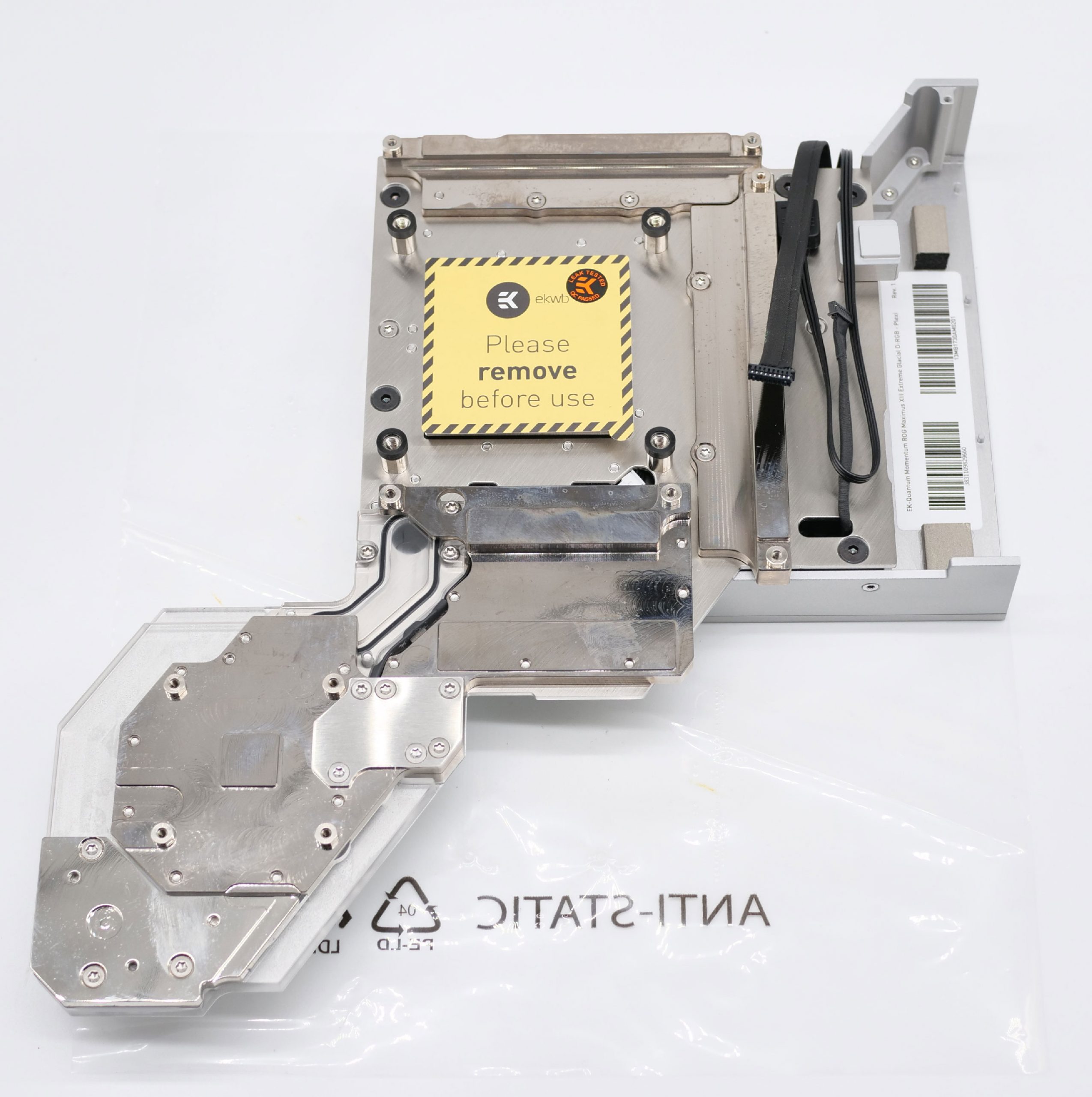 Asus ROG Maximus XIII Extreme Glacial : Une carte pour les gouverner tous ! 7 rog extreme glacial 14 scaled