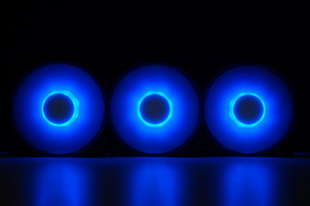 Ventilateur InWin Luna AL120 : "brillant comme la lune" 8 INWIN LUNA AL120 032