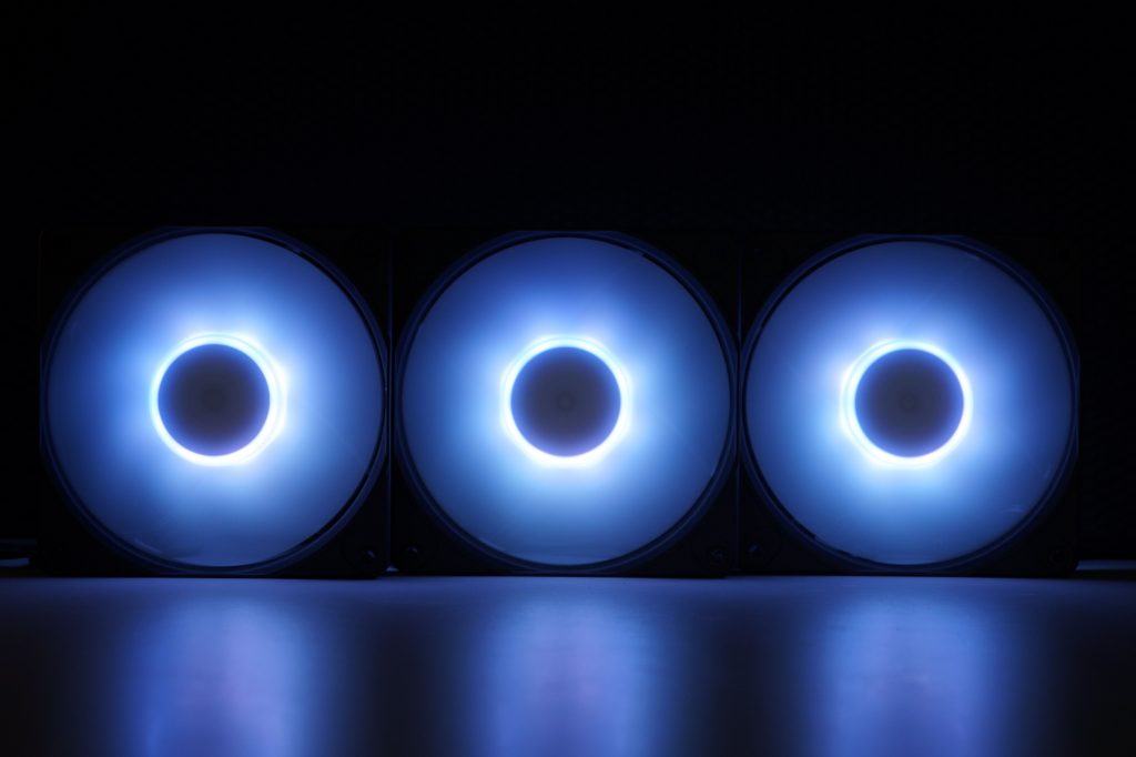 Ventilateur InWin Luna AL120 : "brillant comme la lune" 10 INWIN LUNA AL120 034
