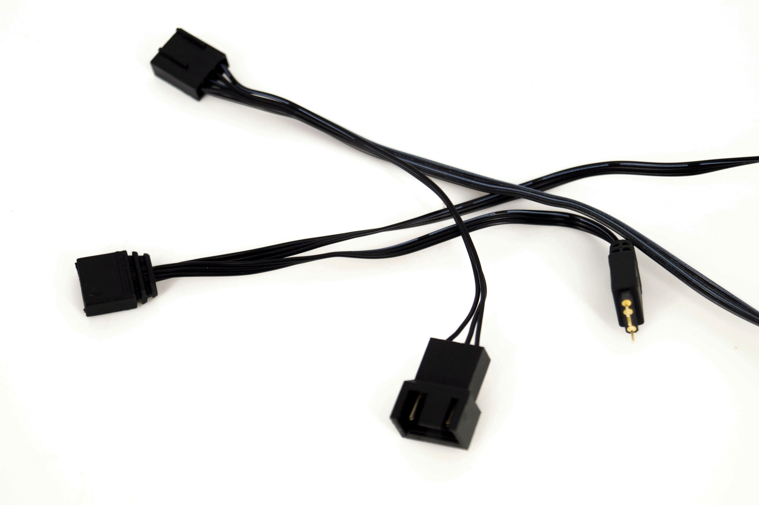 Ventilateur InWin Luna AL120 : "brillant comme la lune" 12 InWin luna al120 020 scaled