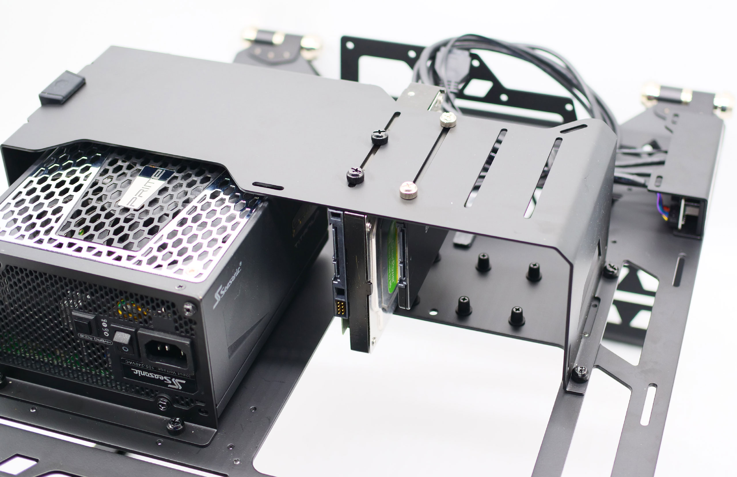 Cooler Master MasterFrame 700 : du jamais vu ? 8 coolermaster masterframe 700 61