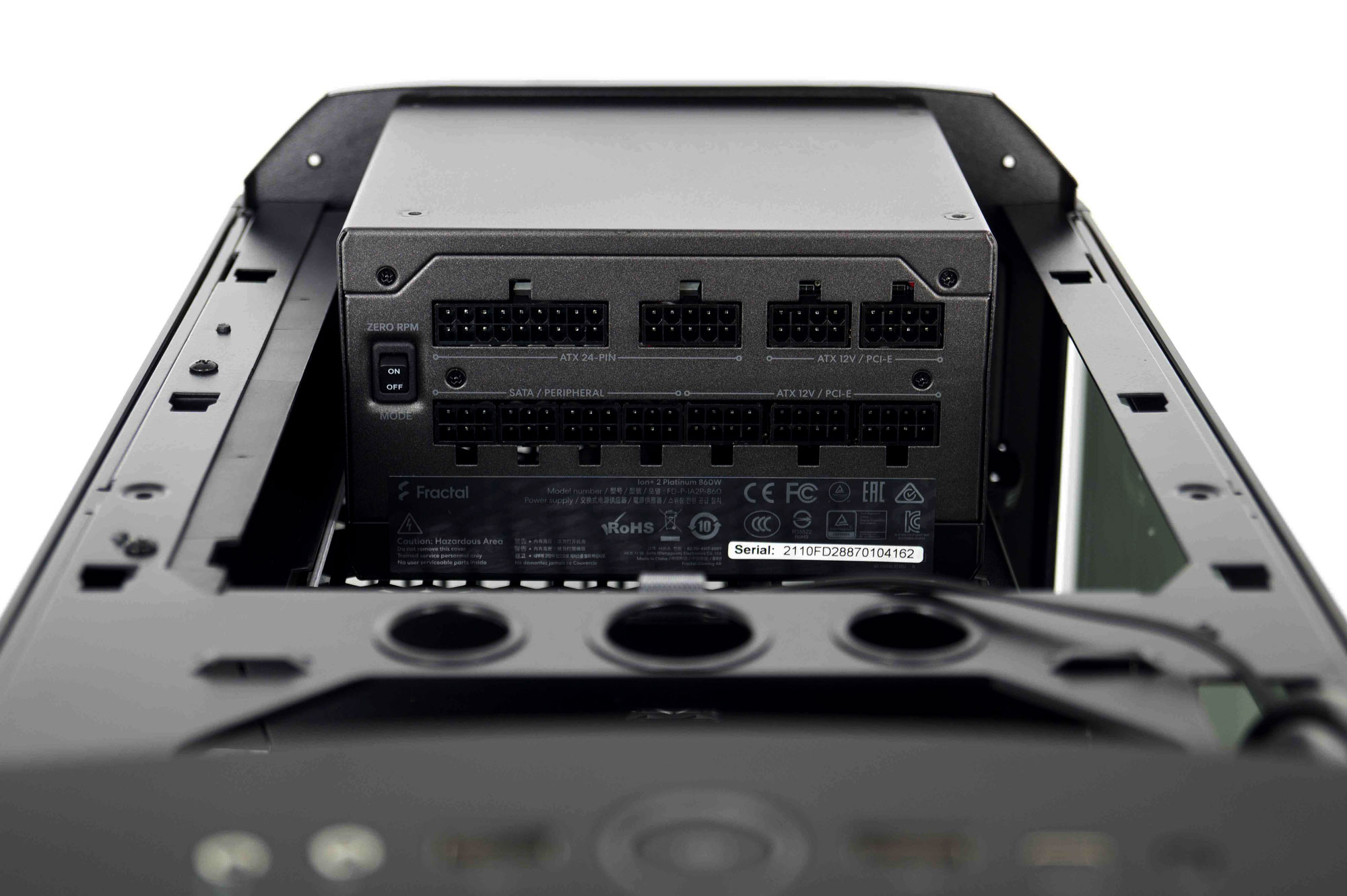 Test du Fractal Torrent : le renouveau ? 21 Fractal ion 2 platinium 860W 019