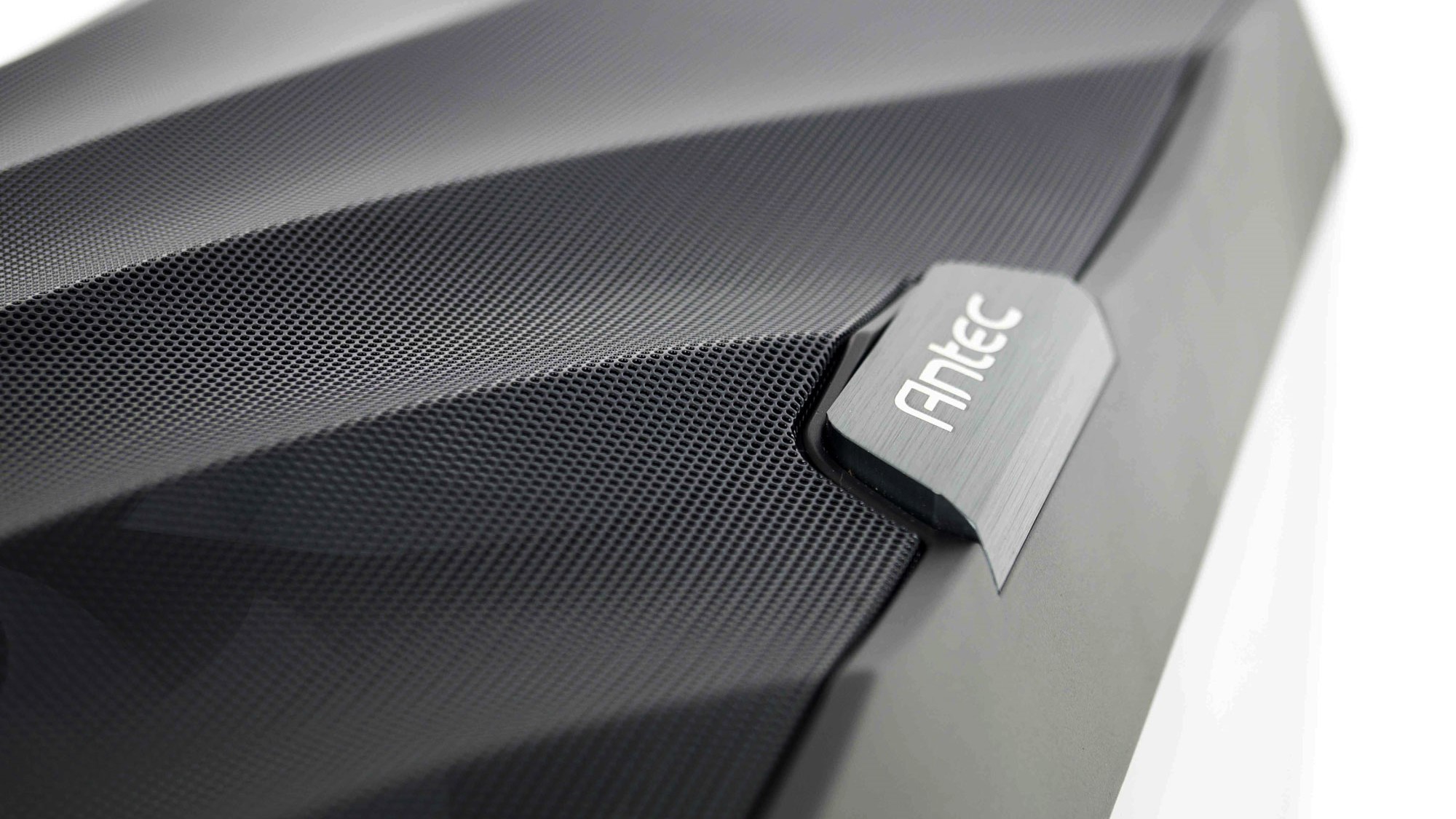 Test ANTEC DF700 Flux : emporté par la houle ! 35 Antec DF700 Flux basdepage 002