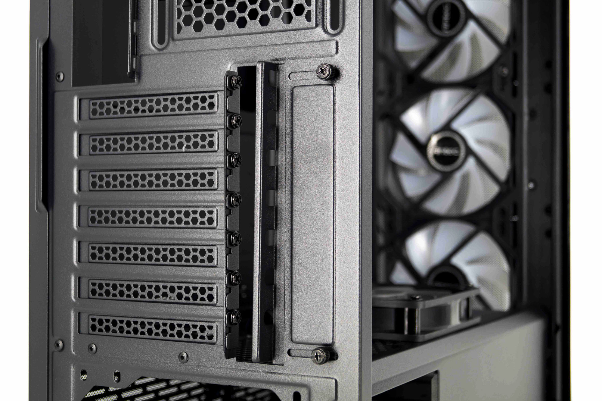 Test ANTEC DF700 Flux : emporté par la houle ! 7 Antec DF700 Flux018 1