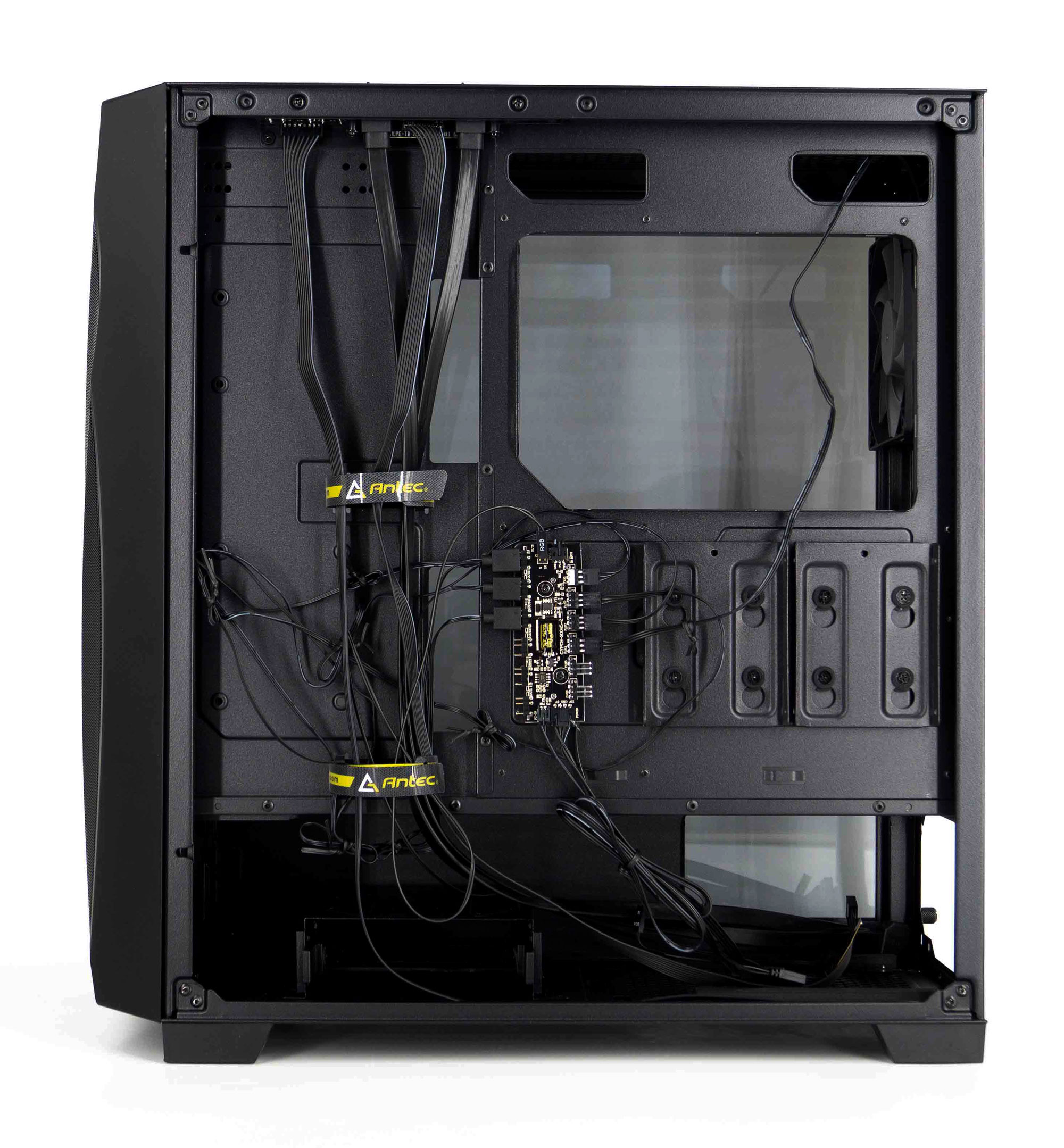 Test ANTEC DF700 Flux : emporté par la houle ! 6 Antec DF700