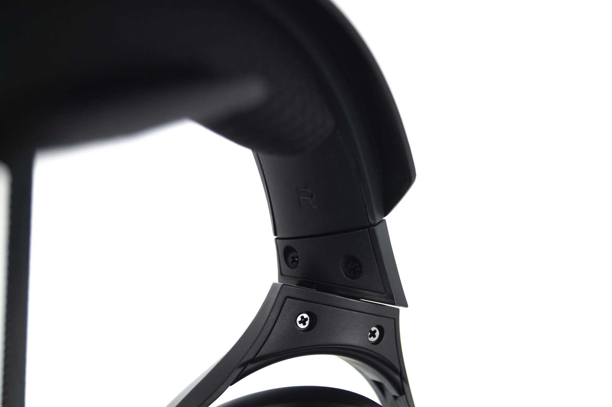 Test du casque Cooler Master MH650 : à l'aise sur tous les fronts 8 Cooler Master MH650 015