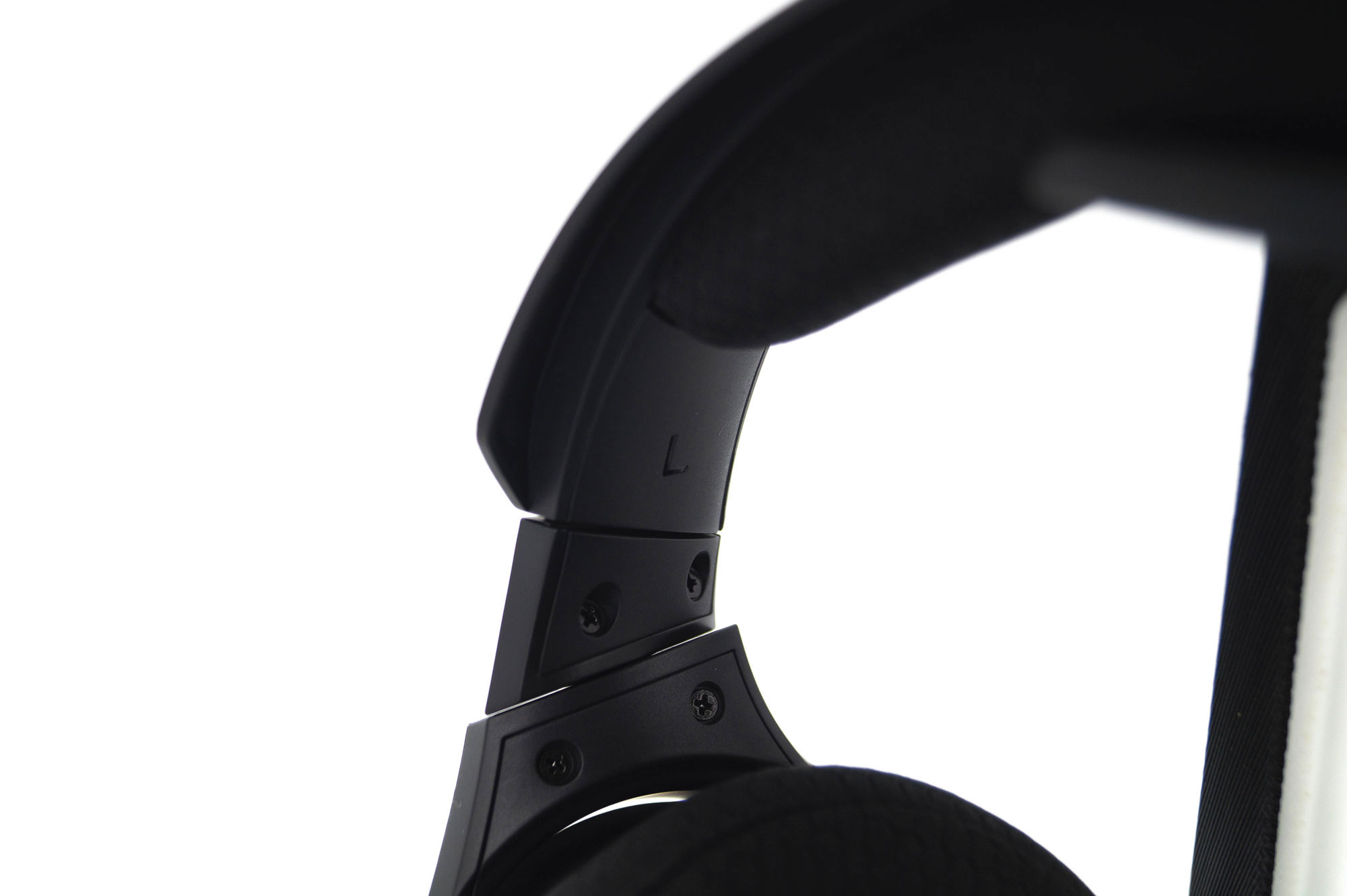 Test du casque Cooler Master MH650 : à l'aise sur tous les fronts 7 Cooler Master MH650 016