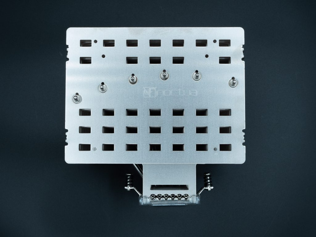 Test Noctua NH-P1 : le silence à tout prix 3 Noctua NH P1 7