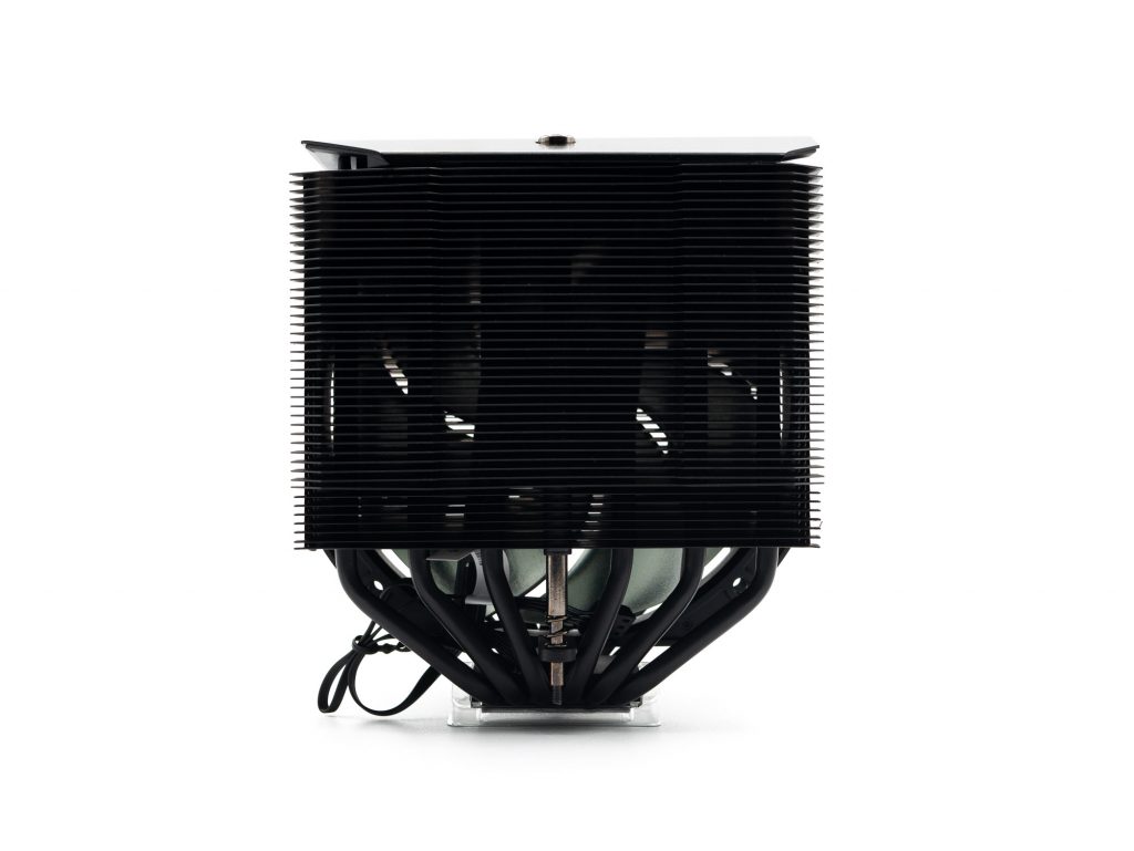 Test Cooler Master MA624 Stealth : Impressionnant ? 3 Cooler Master MA624 Stealth 12