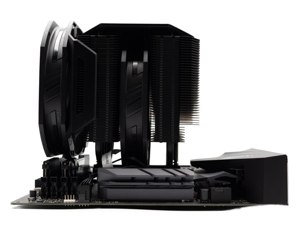Test Cooler Master MA624 Stealth : Impressionnant ? 4 Cooler Master MA624 Stealth 33