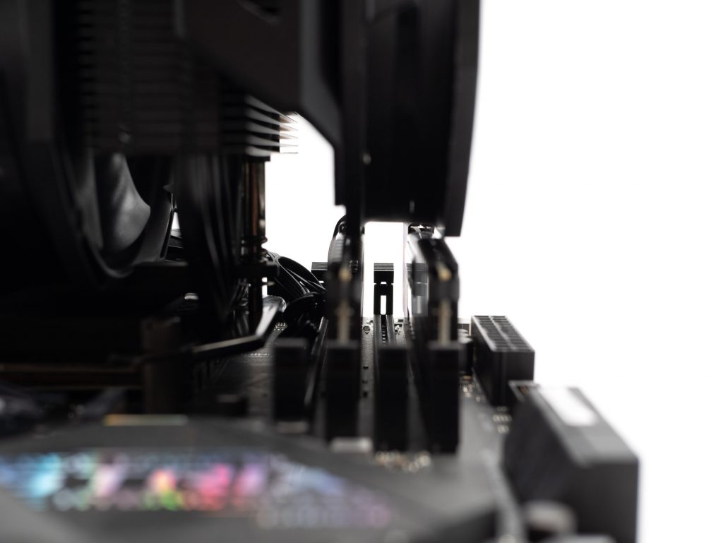 Test Cooler Master MA624 Stealth : Impressionnant ? 8 Cooler Master MA624 Stealth 36