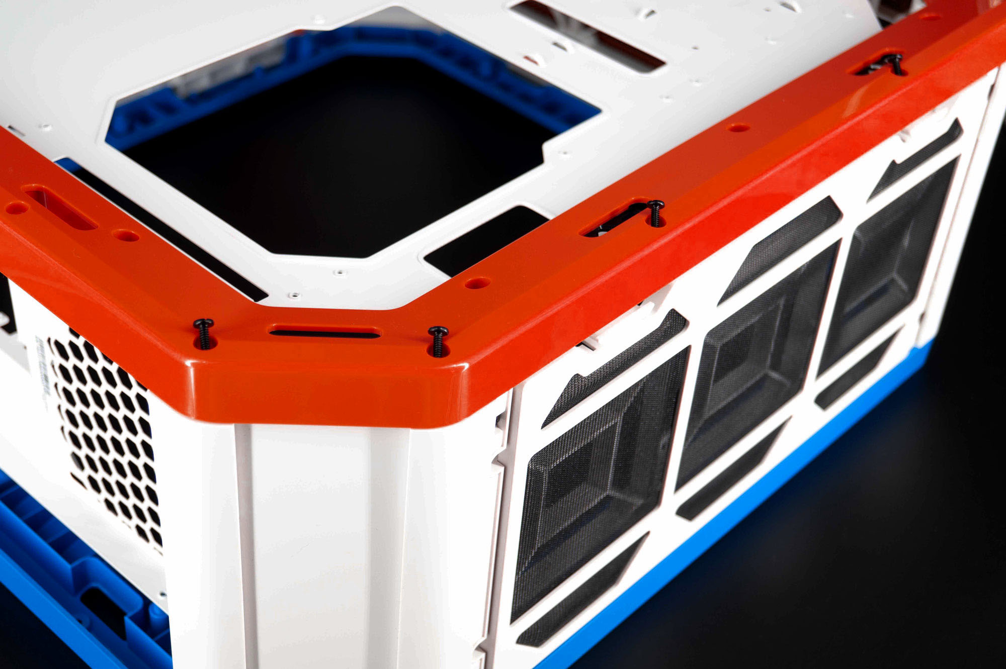 InWin AIRFORCE 043 2