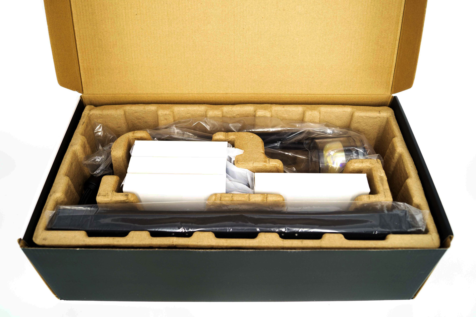 Boîtier InWin N515 et AIO NR36 : un mariage efficace 9 InWin NR36 108