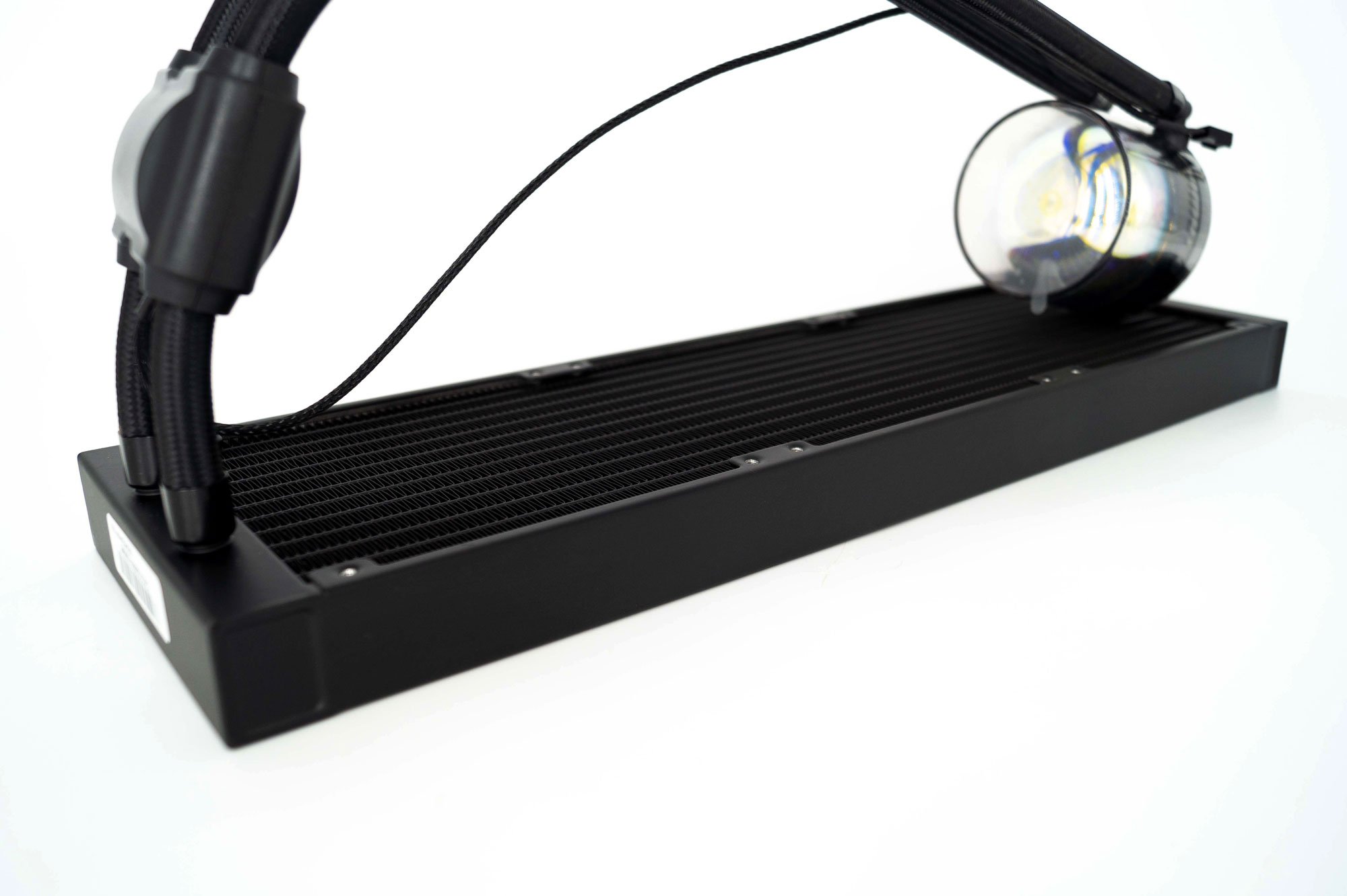 Boîtier InWin N515 et AIO NR36 : un mariage efficace 12 InWin NR36 112