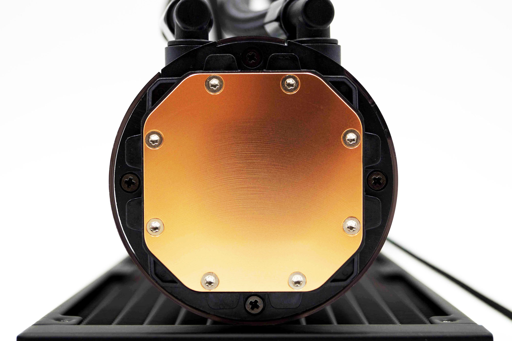 Boîtier InWin N515 et AIO NR36 : un mariage efficace 22 InWin NR36 125