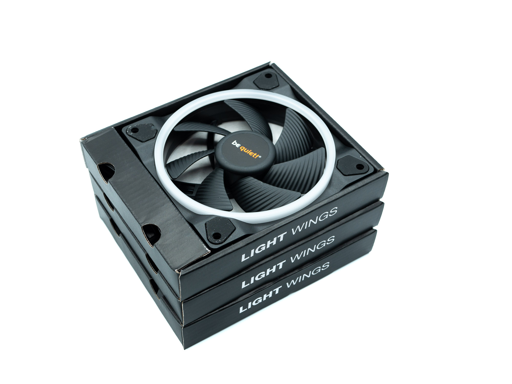 Test be quiet! Light Wings 120 mm PWM : RGB On 8 Be Quiet Light Wings 120 8