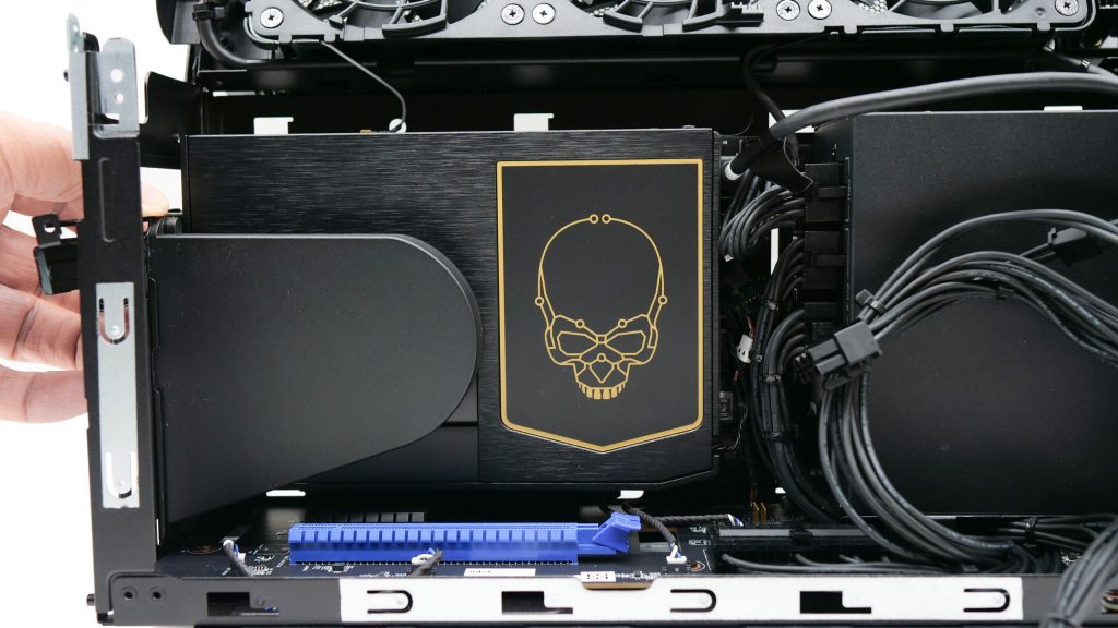Test Intel Nuc 11 Extreme : Une Bête De Course ? 11 Intel Nuc Extreme 11 Beast Canyon Vue Interieur 5