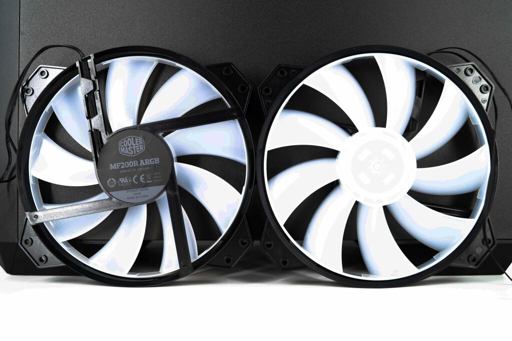 Test du boîtier Cooler Master HAF 500 : le retour tant attendu ? 36 Cooler Master Haf 500 054