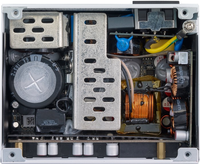 Test Cooler Master V650 SFX Gold : mini puissance 14 Cooler Master V650sfx Gold Interieur