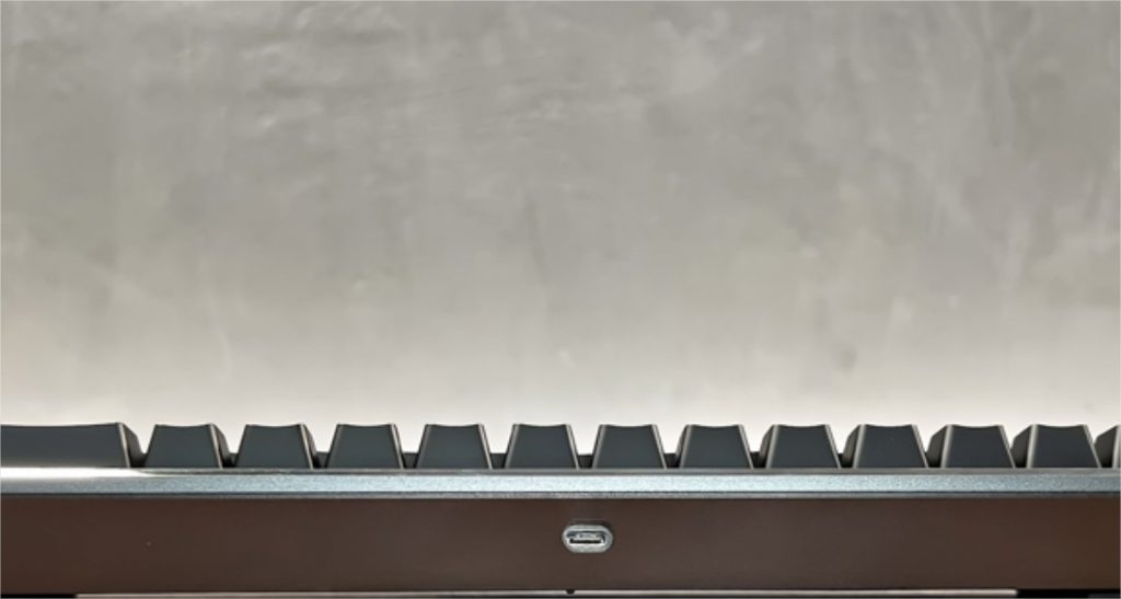 Test Cooler Master CK721 : Le meilleur clavier 65% ? 18 Clavier Cooler Master Ck 721 port USB-C