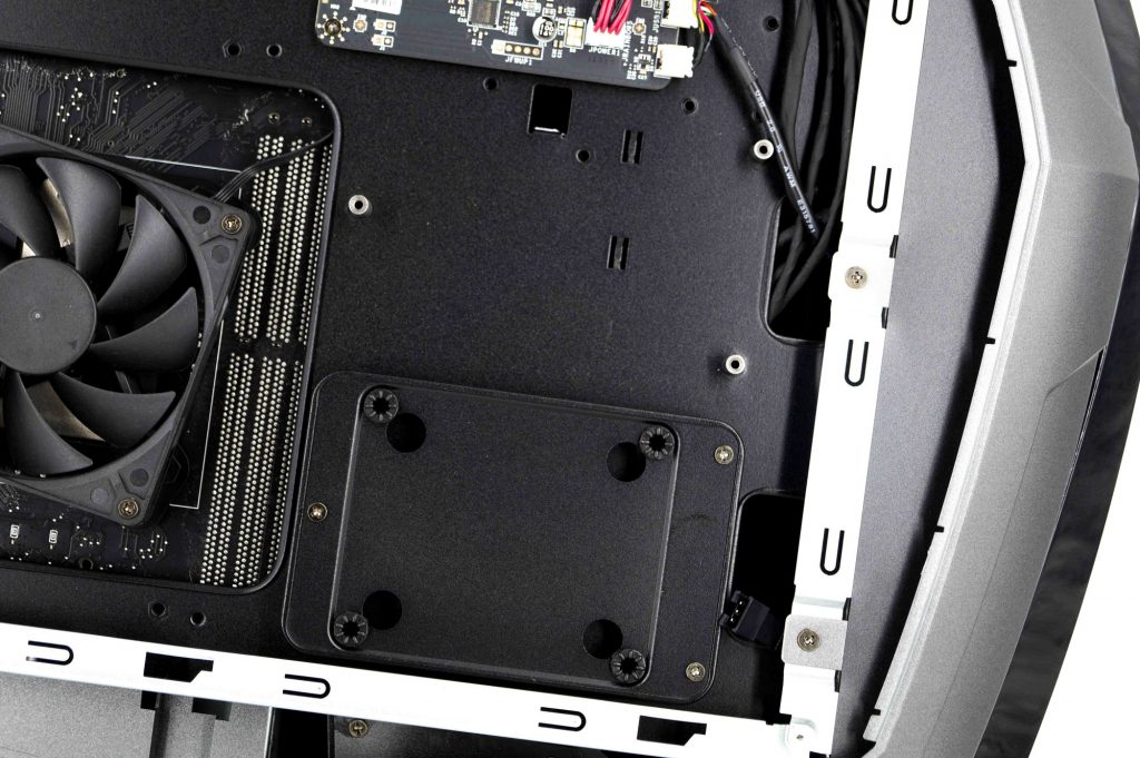 Test du MSI MEG AEGIS TI5 10 Msi Meg Aegis Ti5 039