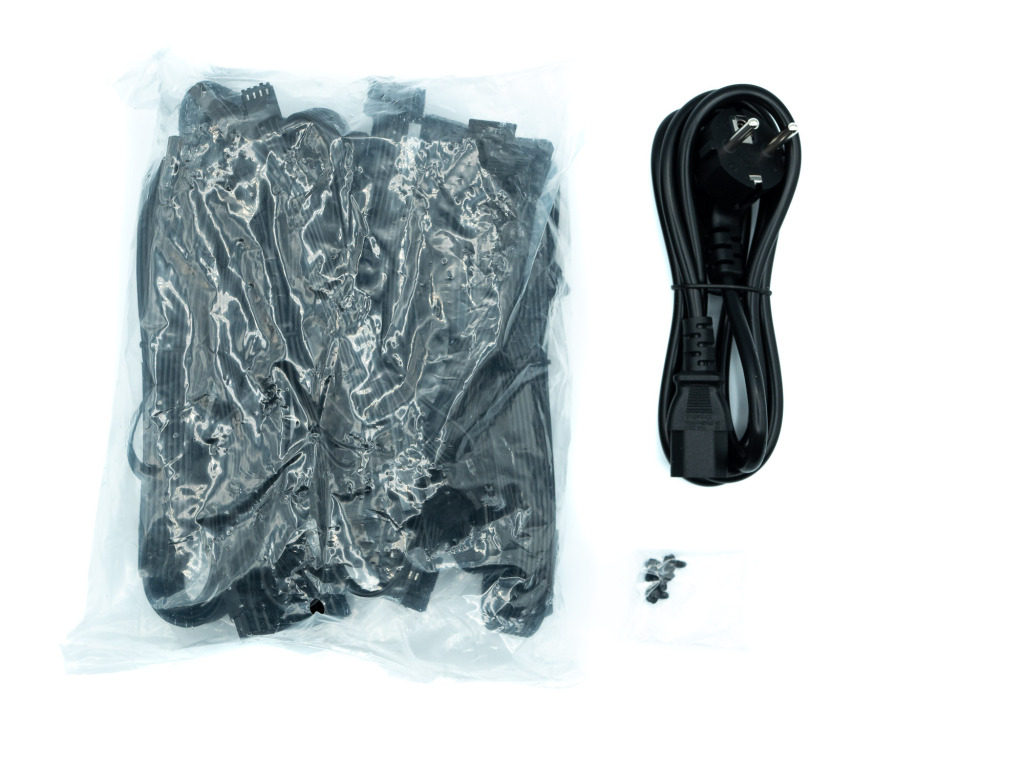 Silverstone Da750 11