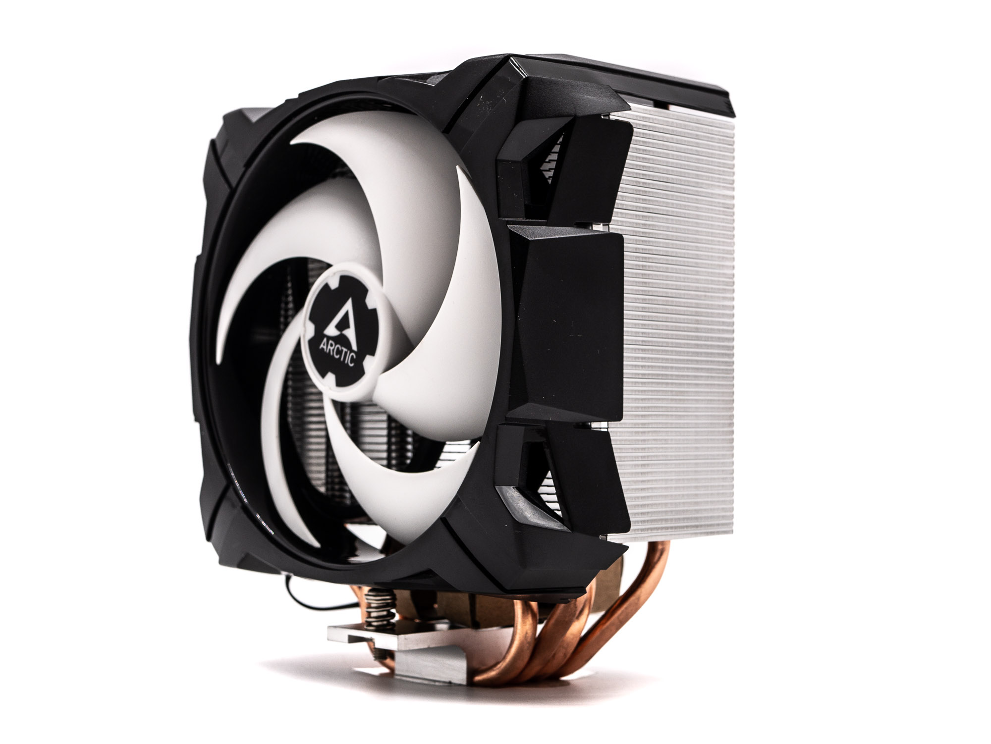 Test Arctic Freezer i35 : simplicité et efficacité 2 Arctic I35 17