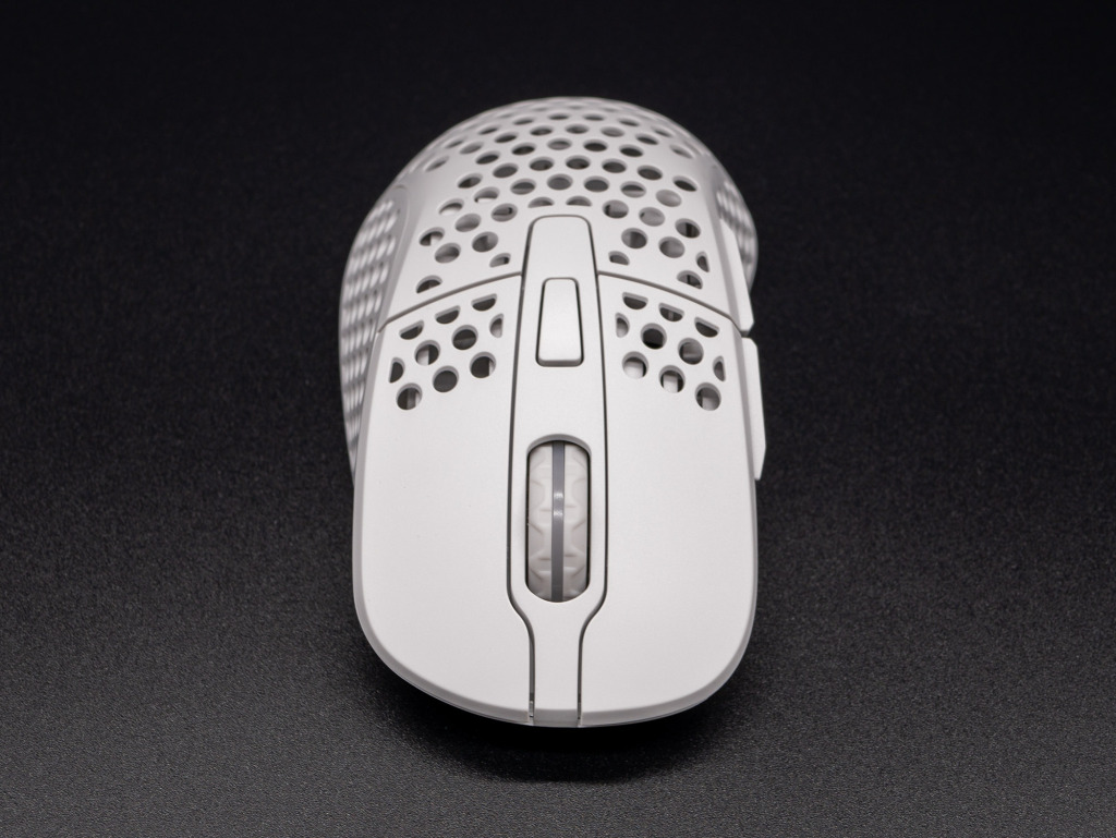 Test Xtrfy M4 Wireless : avis complet sur la souris gaming suédoise 2025 12 Xtrfy M4 Wireless 12