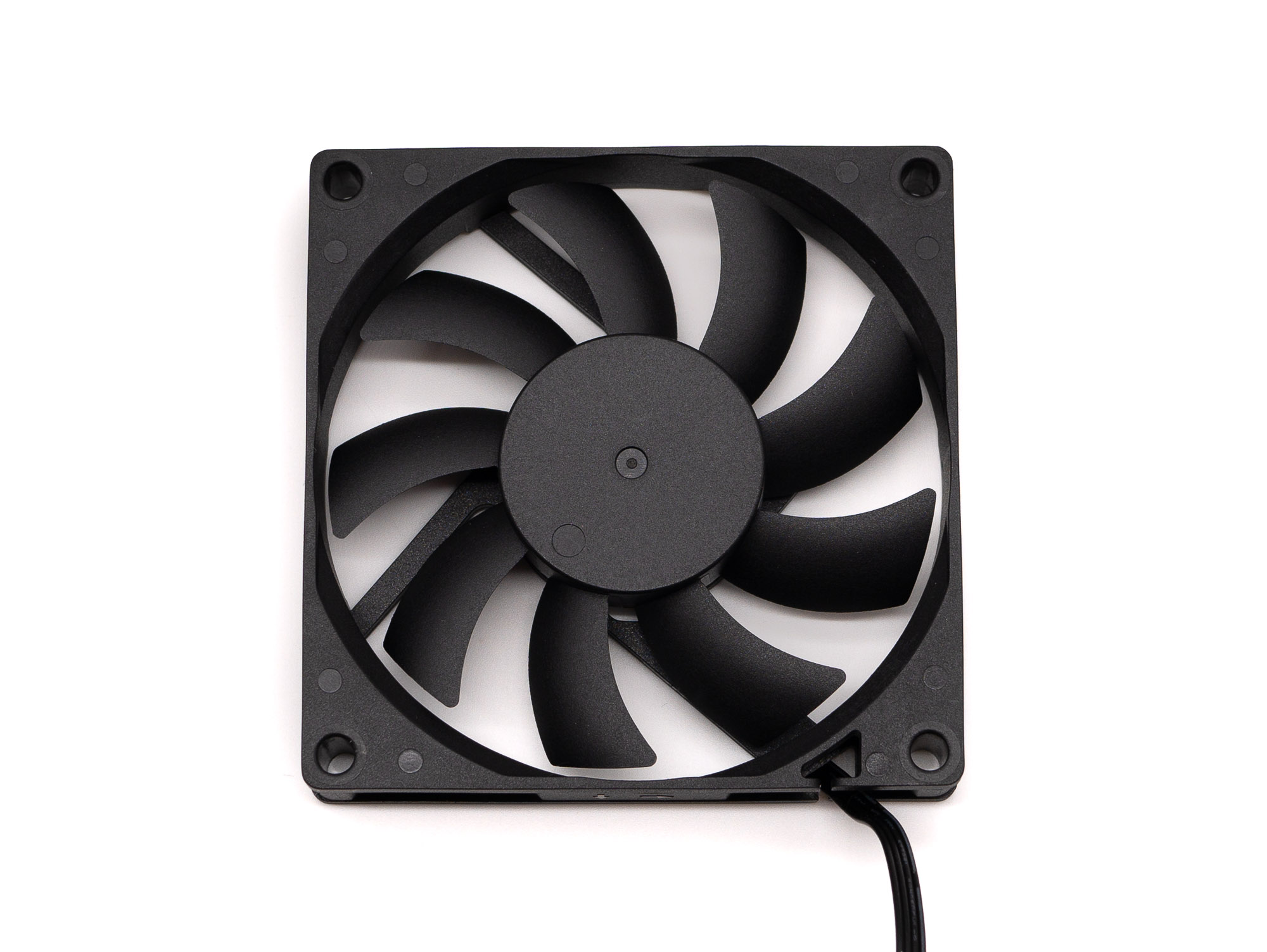 Test InWin B1 Mesh : le retour du mini boîtier OVNI 6 Inwin B1 Mesh 38