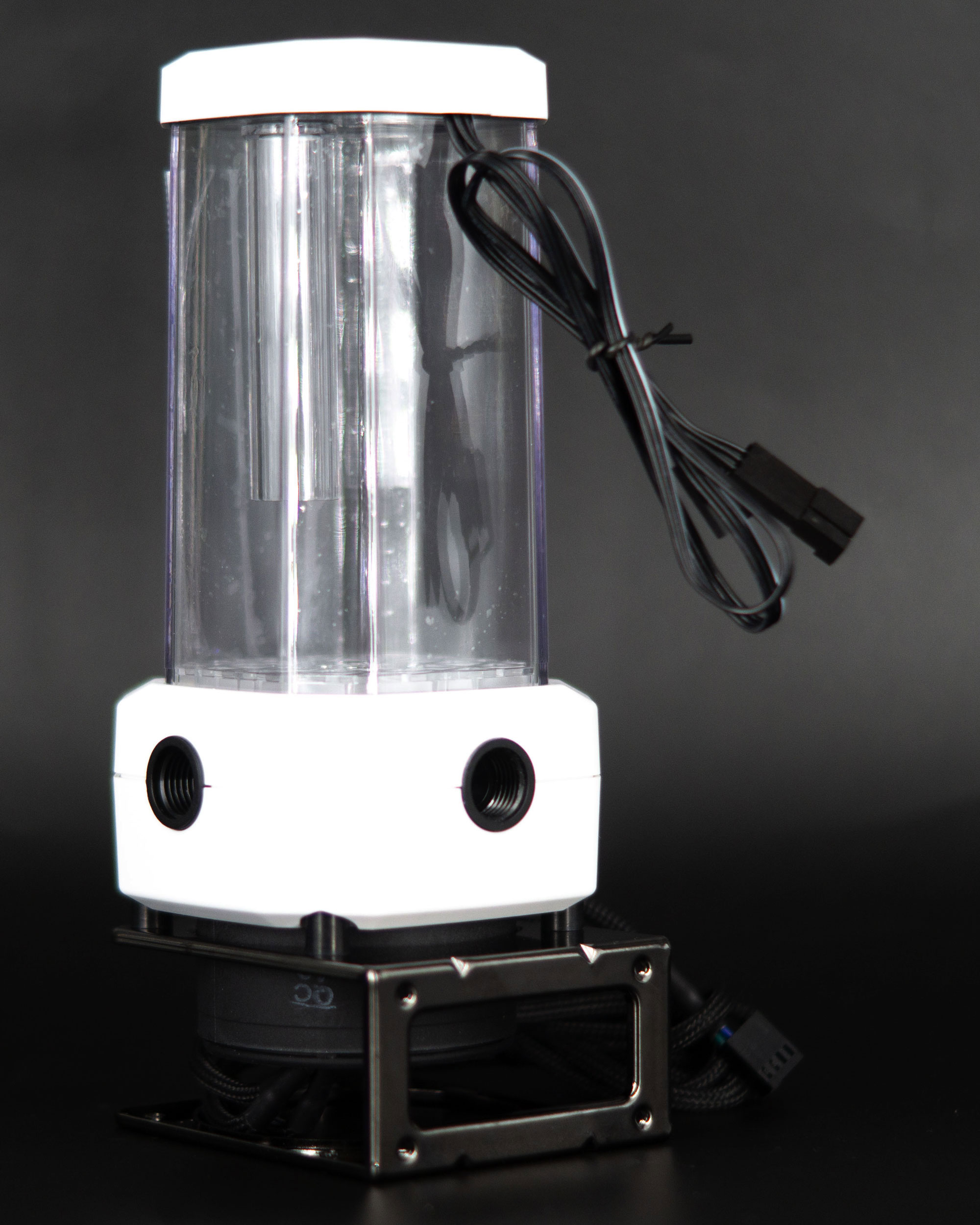 Test CORSAIR XH305i RGB PRO : un kit watercooling custom beau et efficace 20 Xh305i Rgb Pro Combo Pompe Reservoir Xd5 Rgb 011