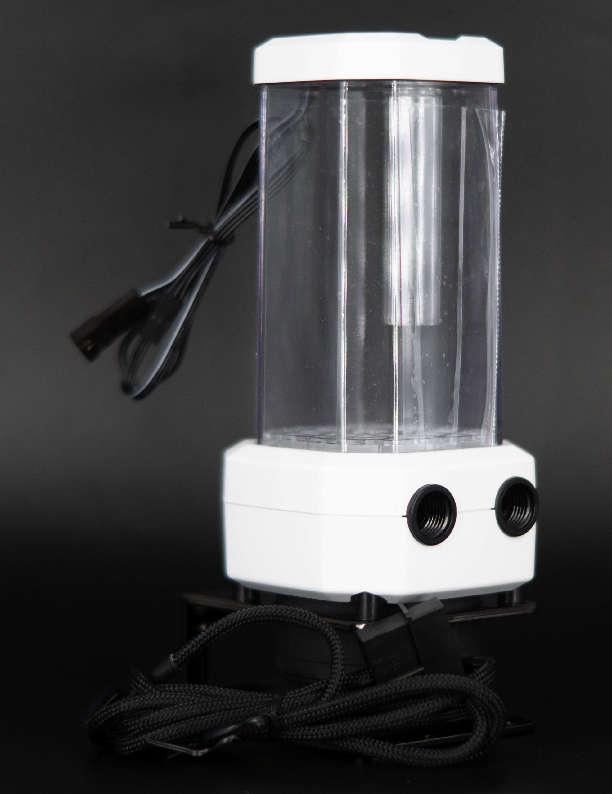 Test CORSAIR XH305i RGB PRO : un kit watercooling custom beau et efficace 22 Xh305i Rgb Pro Combo Pompe Reservoir Xd5 Rgb 013