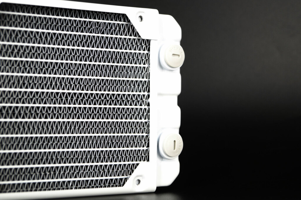 Test CORSAIR XH305i RGB PRO : un kit watercooling custom beau et efficace 31 Xh305i Rgb Pro Radiateur Xr5 360 007